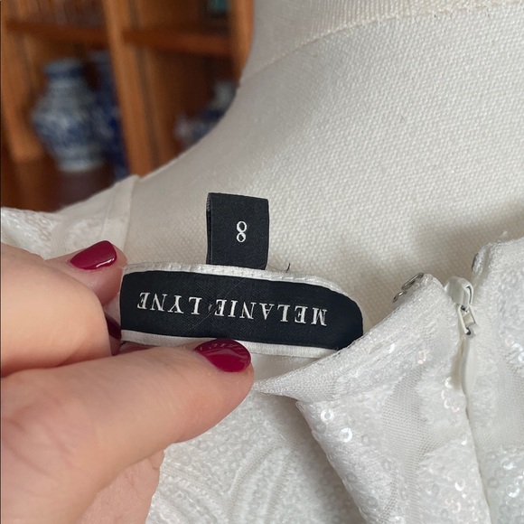 Melanie Lyne Holiday Elegant White Sleeveless Top Fringe Size 8 Party Sequin - Picture 12 of 13